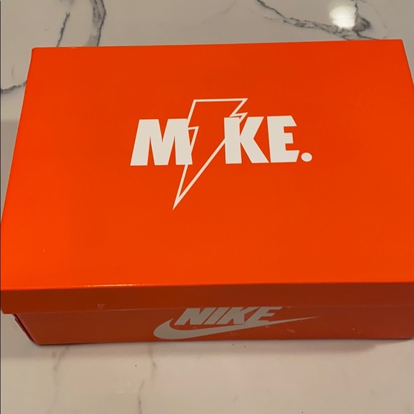 Jordan Gatorade ones light blue - Picture 3 of 4